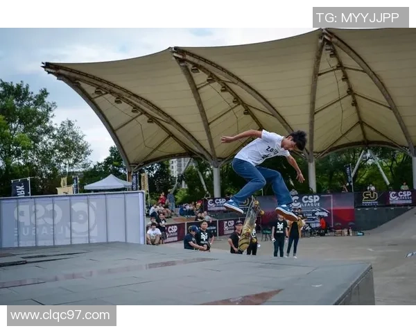 滑板战术解析：上海滑板队如何构建整体压制体系与战术协同